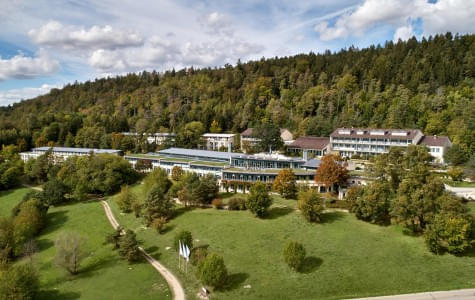 Begeistern-mit-NATURESPONSE-Team-Outdoor-Konzept-im-Hotel-am-Badersee-und-im-ABG-Tagungszentrum-weiterentwickelt